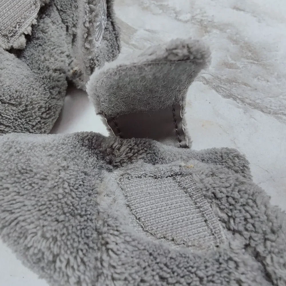 UGG Bixbee Grey Fleece Infant Baby Walker Booties, Sz 0/1
